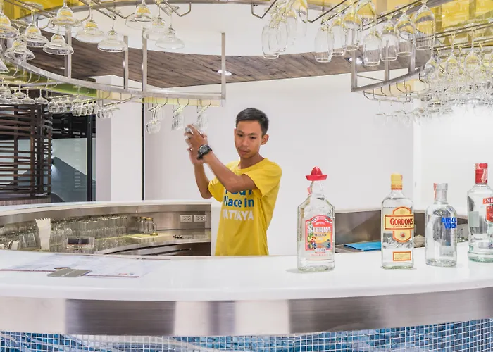 All inclusive resort Golden Tulip Pattaya Beachfront Resort